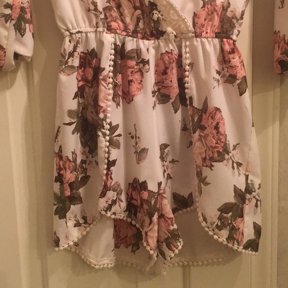 Flower print Romper - Picture 6 of 7